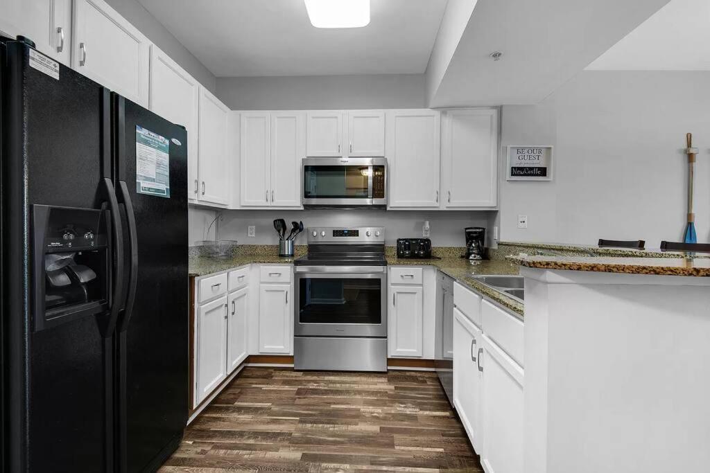 Beautiful Junior Near The Palms In *